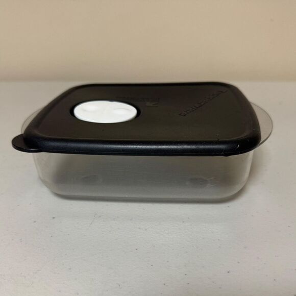 Tupperware Rock N Serve Food Storage 2 1/2 Cup Lunch Serving Black School Pack - Picture 1 of 8